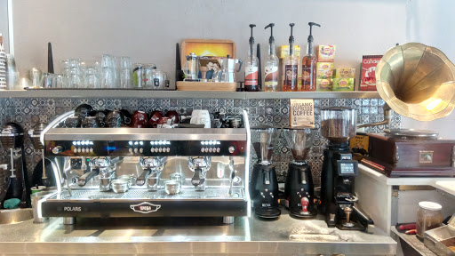 "Sir & Madame" Coffee, Brunch & More