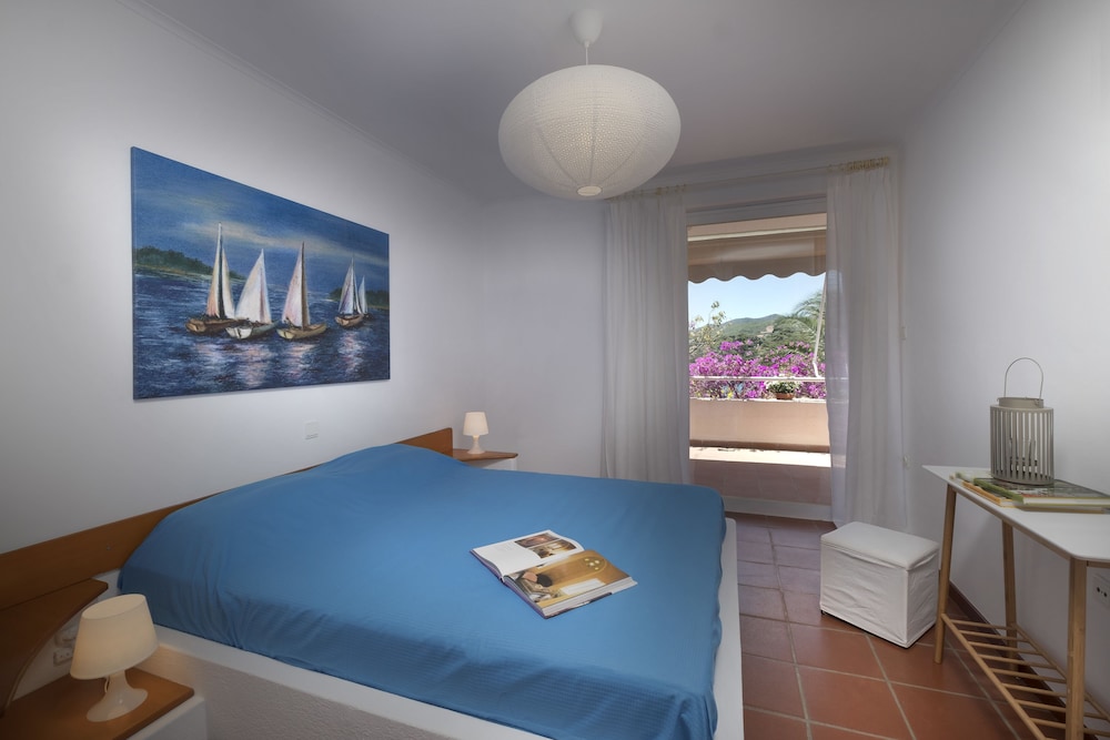 Sounio Beach Apartments