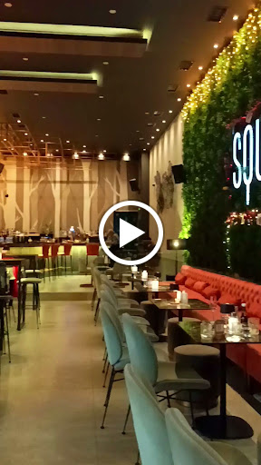 Square Cafe Bar