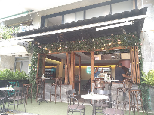 ΒΕΡΑΜΑΝ Street Bistro