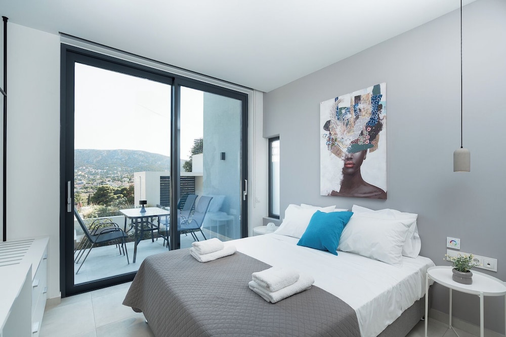 White Cliff Luxury Suites