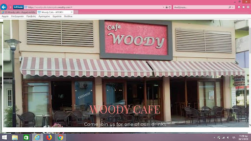 Woody Cafe
