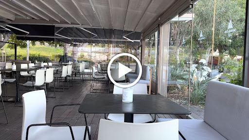 Yachting Club Cafe