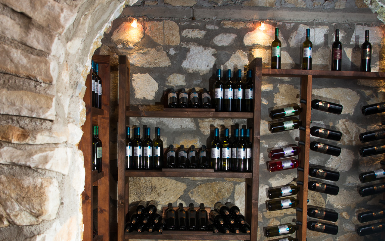 Αθως Restaurant Bar στην Ουρανούπολη: Μια Γευστική Εμπειρία