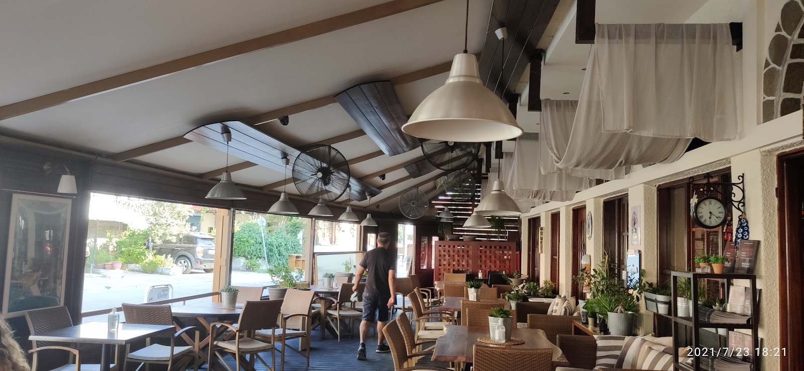 <h1>Εστιατόριο Mamounia Pizza Steak Burger House στην Ουρανούπολη, Χαλκιδική</h1>