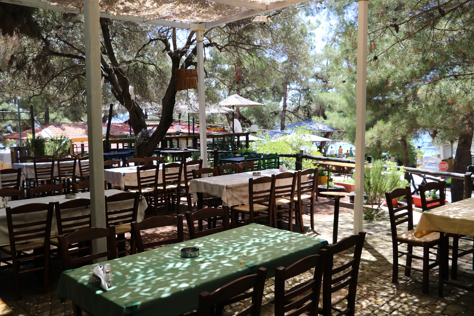 Εστιατόριο Sunny Bay Taverna στη Μεταμόρφωση, Χαλκιδική