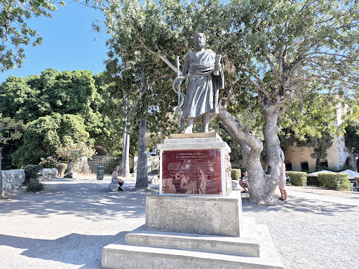 Πλατεία Πλατάνου