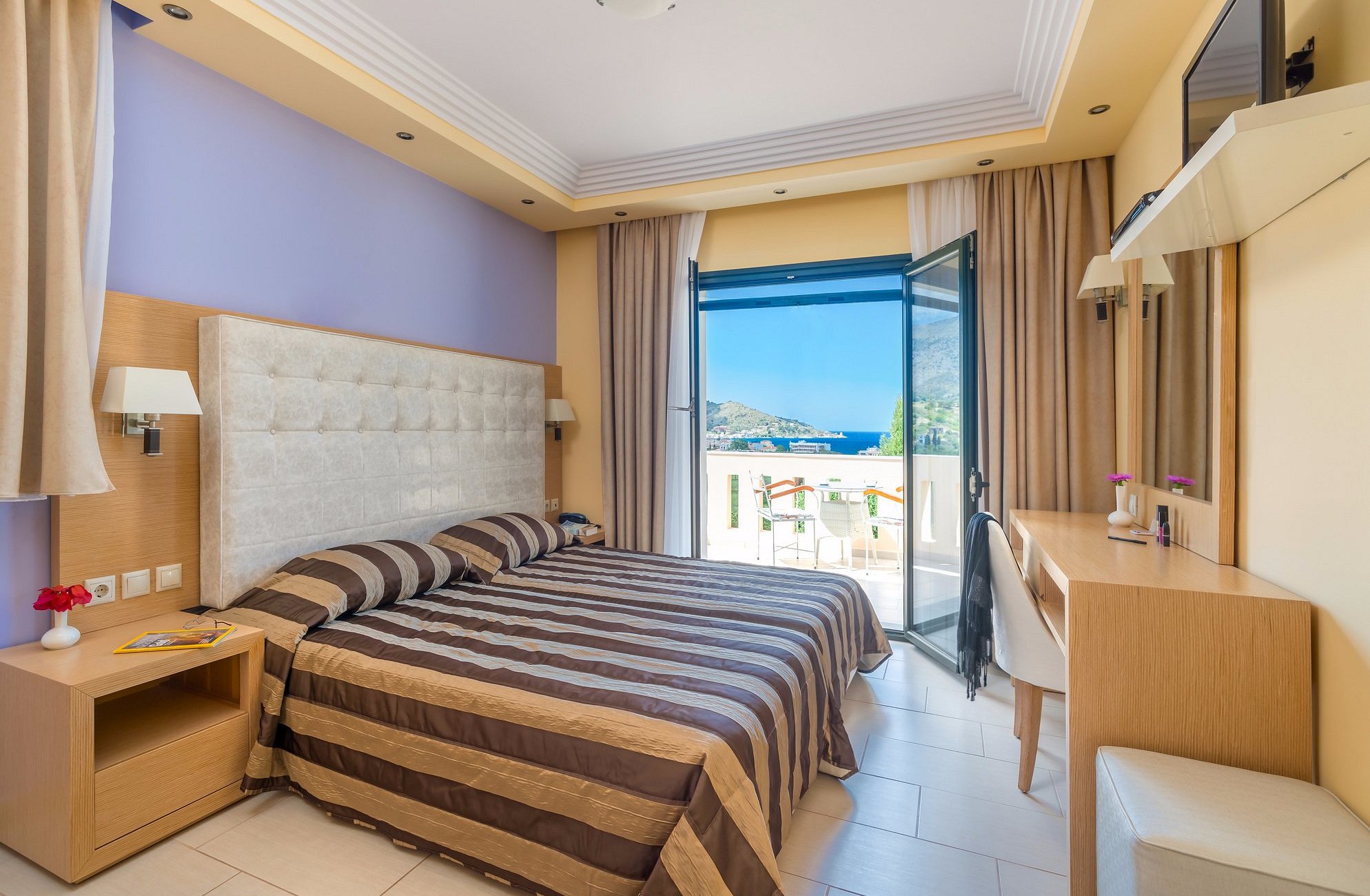 Ai Yannis Suites and Apartments Hotel