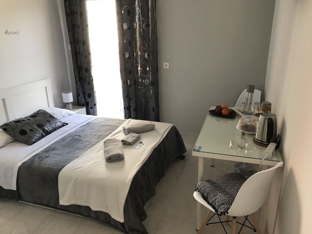 Galotel Agnoudas near the airport