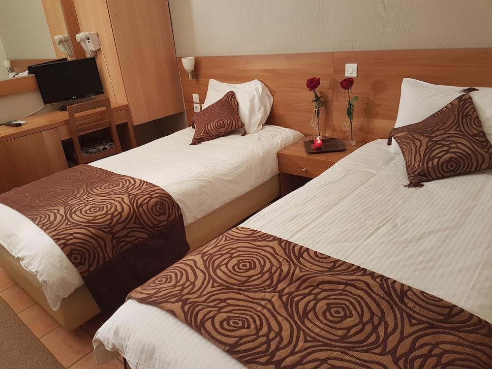Glaros Hotel