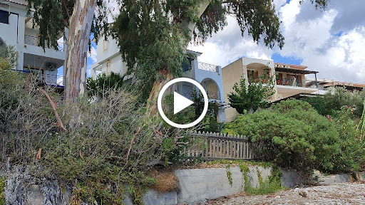 Grekis Beach Hotel and Apartments