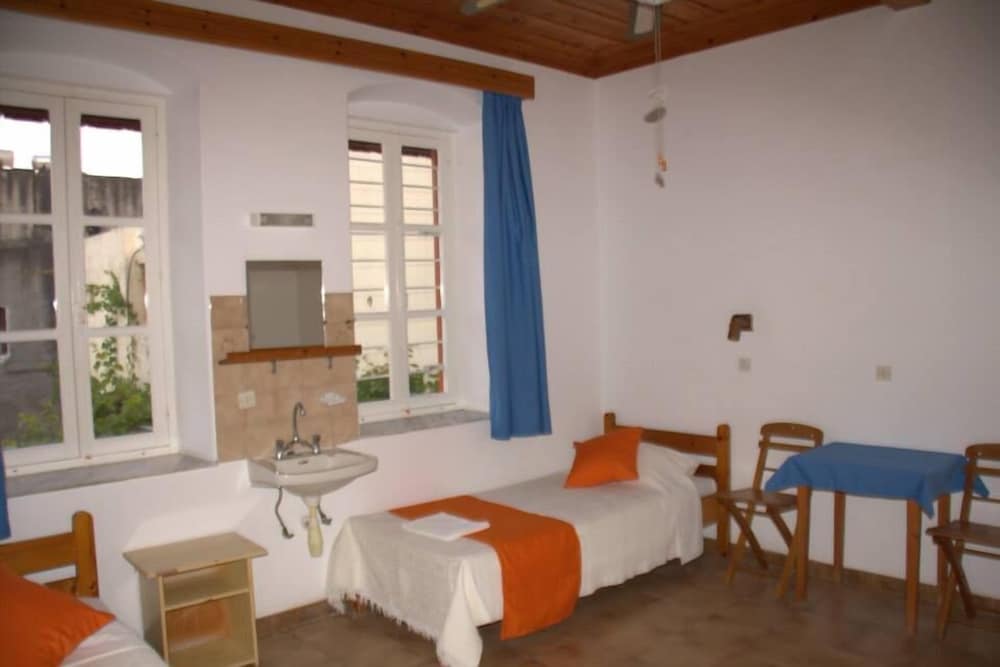 Medieval Rose Hotel