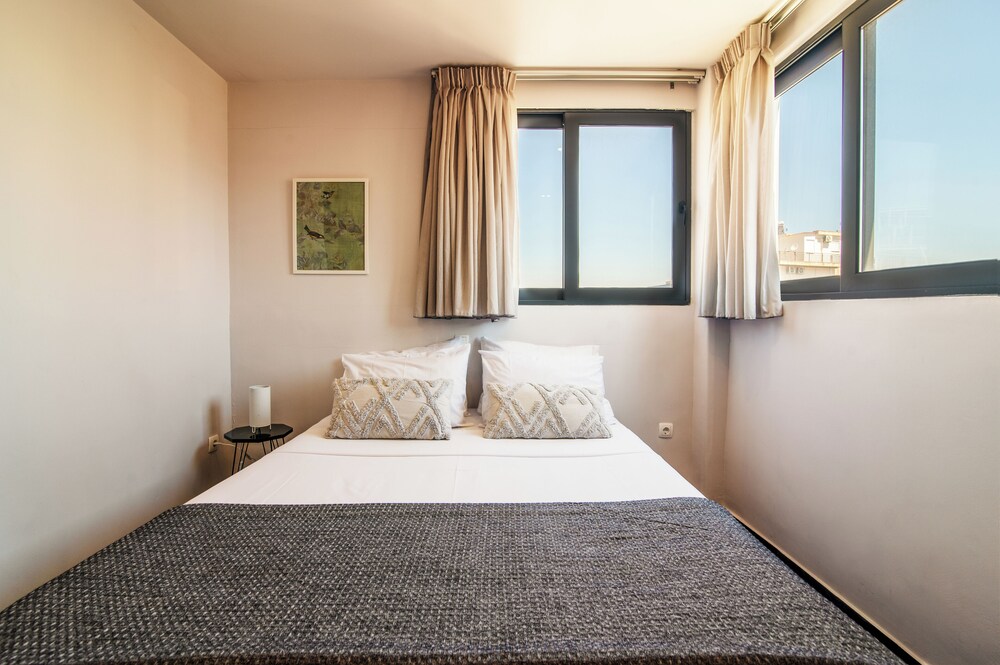 Navitas House Athens