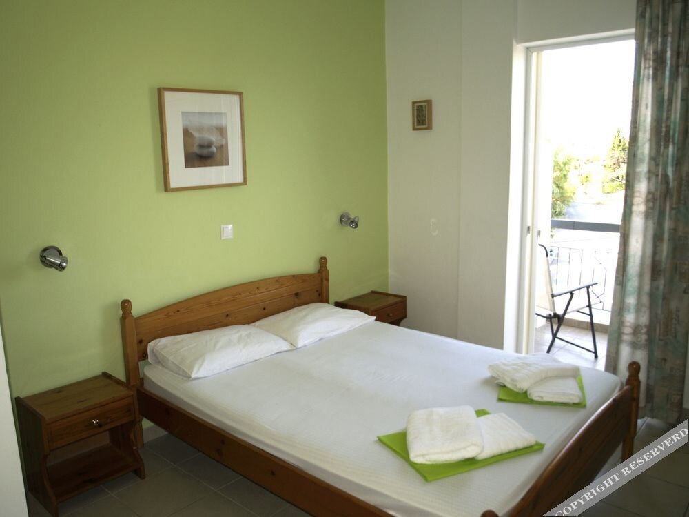 Nikolaki Rooms - Porto Rafti GR