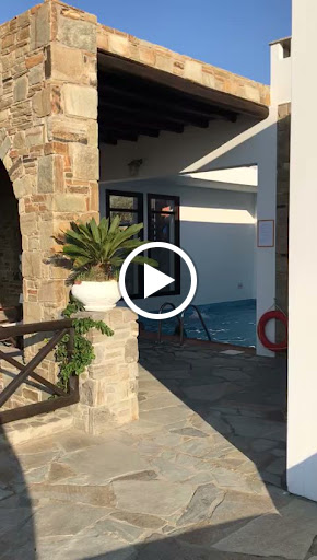 SYROU LOTOS Studios & Apartments
