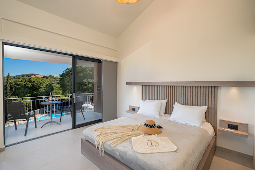 The " L" Suites & Apartments