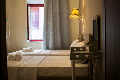 Traditional house of 1898 in the heart of old town of Nafplio (artistico)