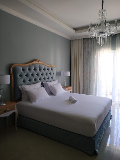 VK Luxury Suites